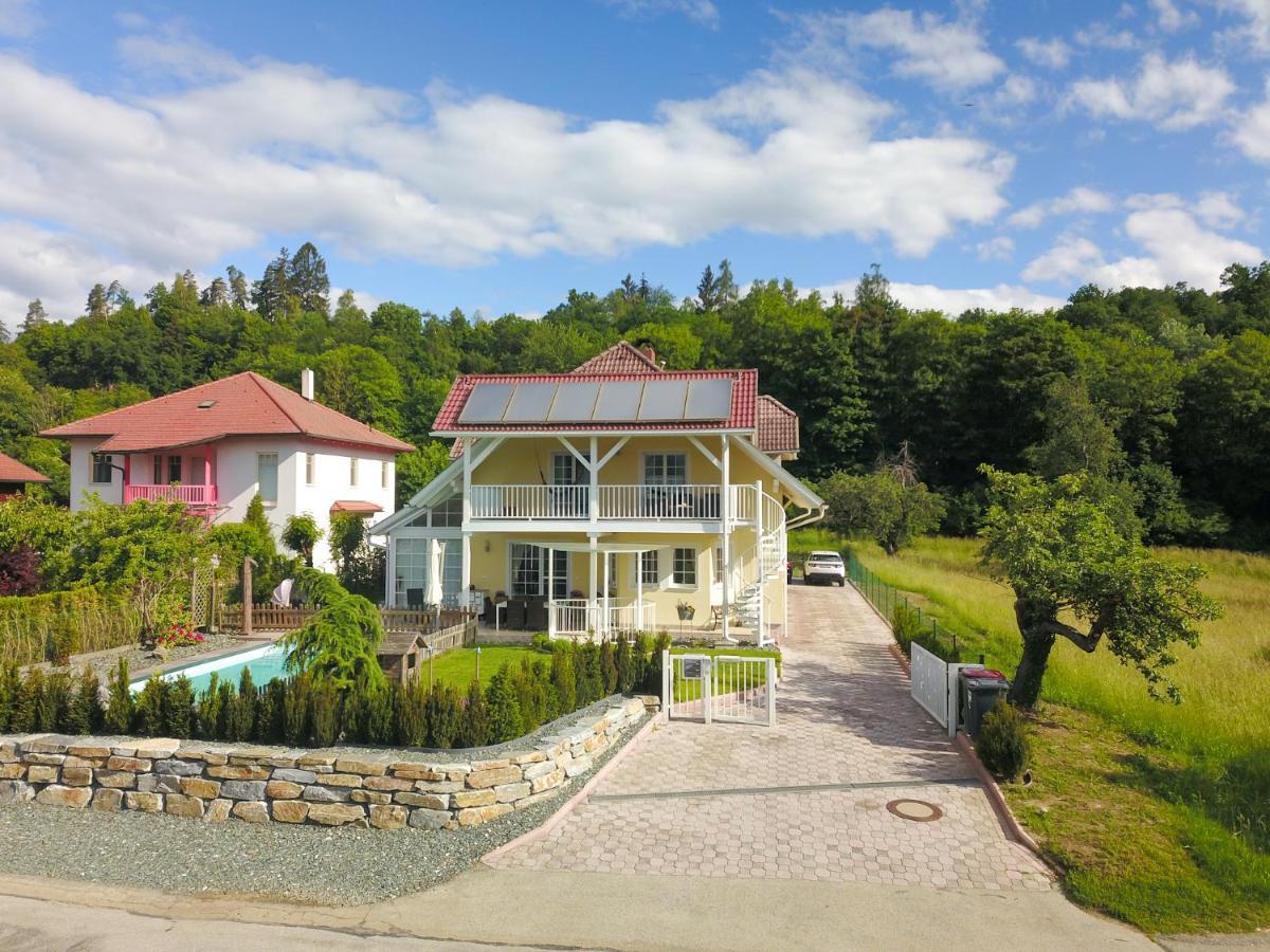 Villa Schaller - Apartment Krumpendorf Eksteriør billede